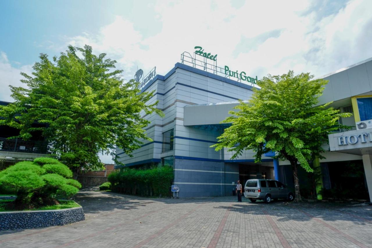 Hotel New Puri Garden Bandara Семаранг Экстерьер фото
