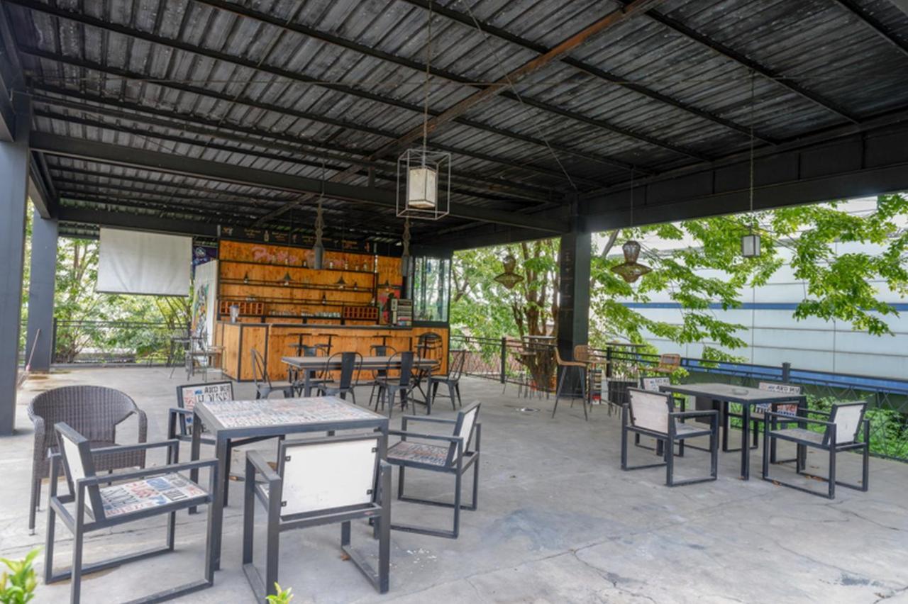 Hotel New Puri Garden Bandara Семаранг Экстерьер фото