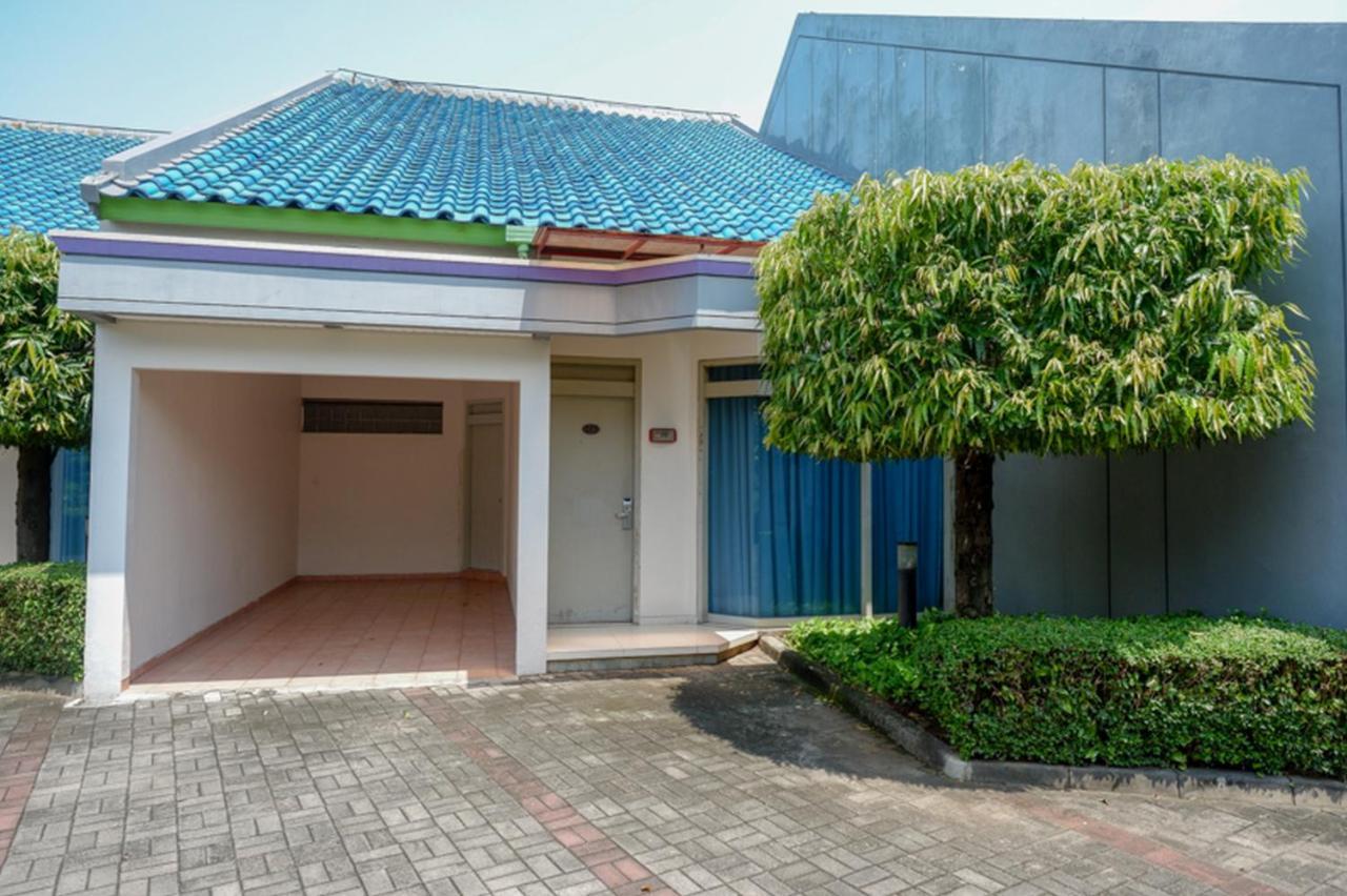 Hotel New Puri Garden Bandara Семаранг Экстерьер фото