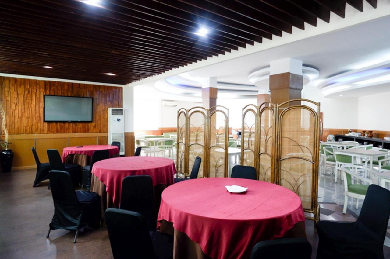 Hotel New Puri Garden Bandara Семаранг Экстерьер фото