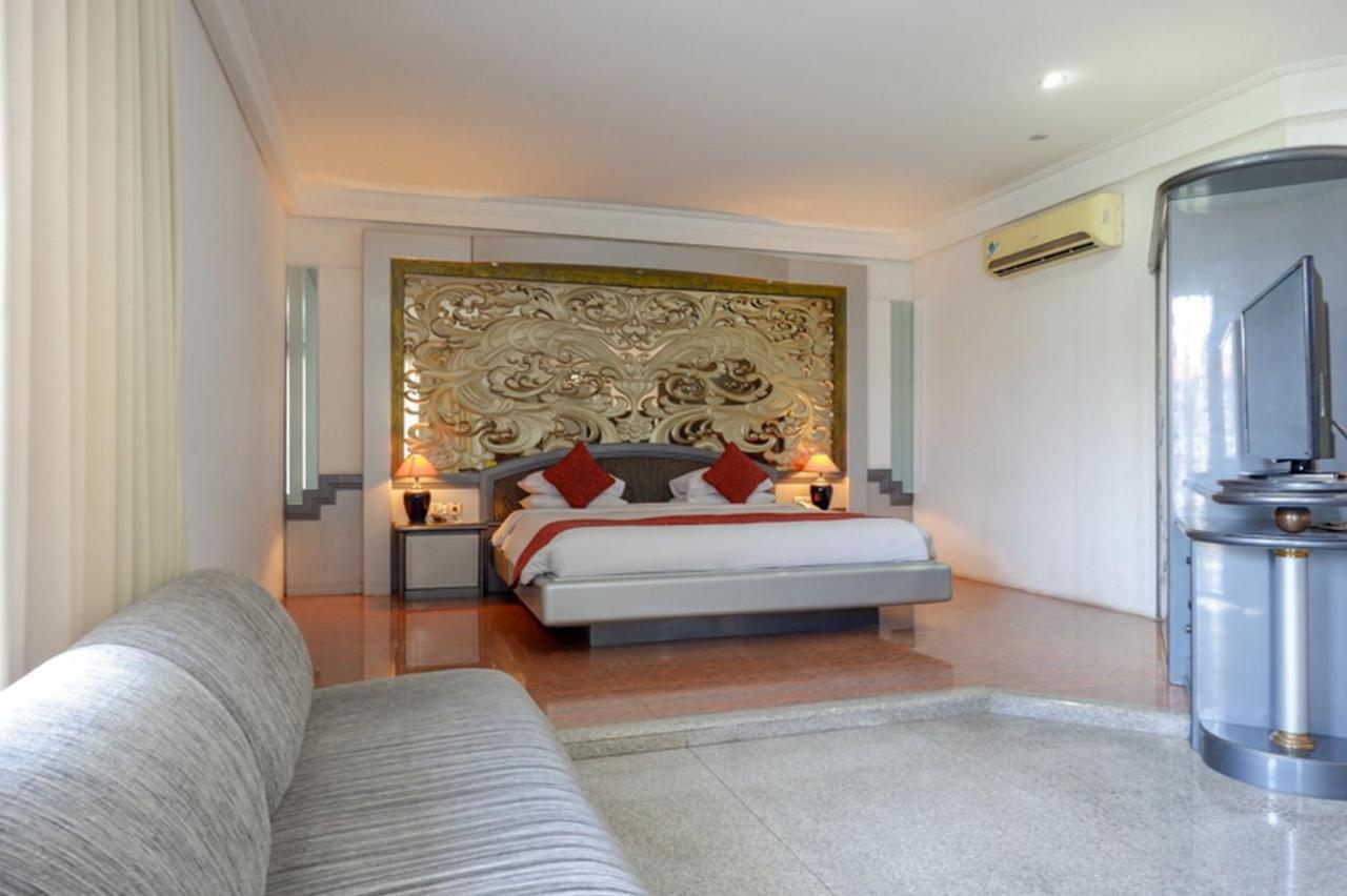 Hotel New Puri Garden Bandara Семаранг Экстерьер фото