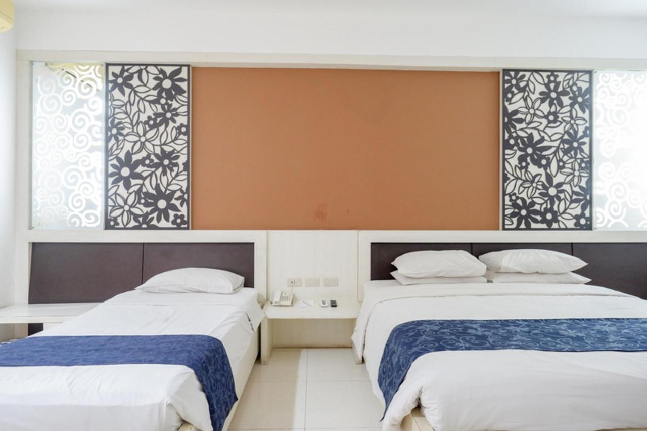 Hotel New Puri Garden Bandara Семаранг Экстерьер фото
