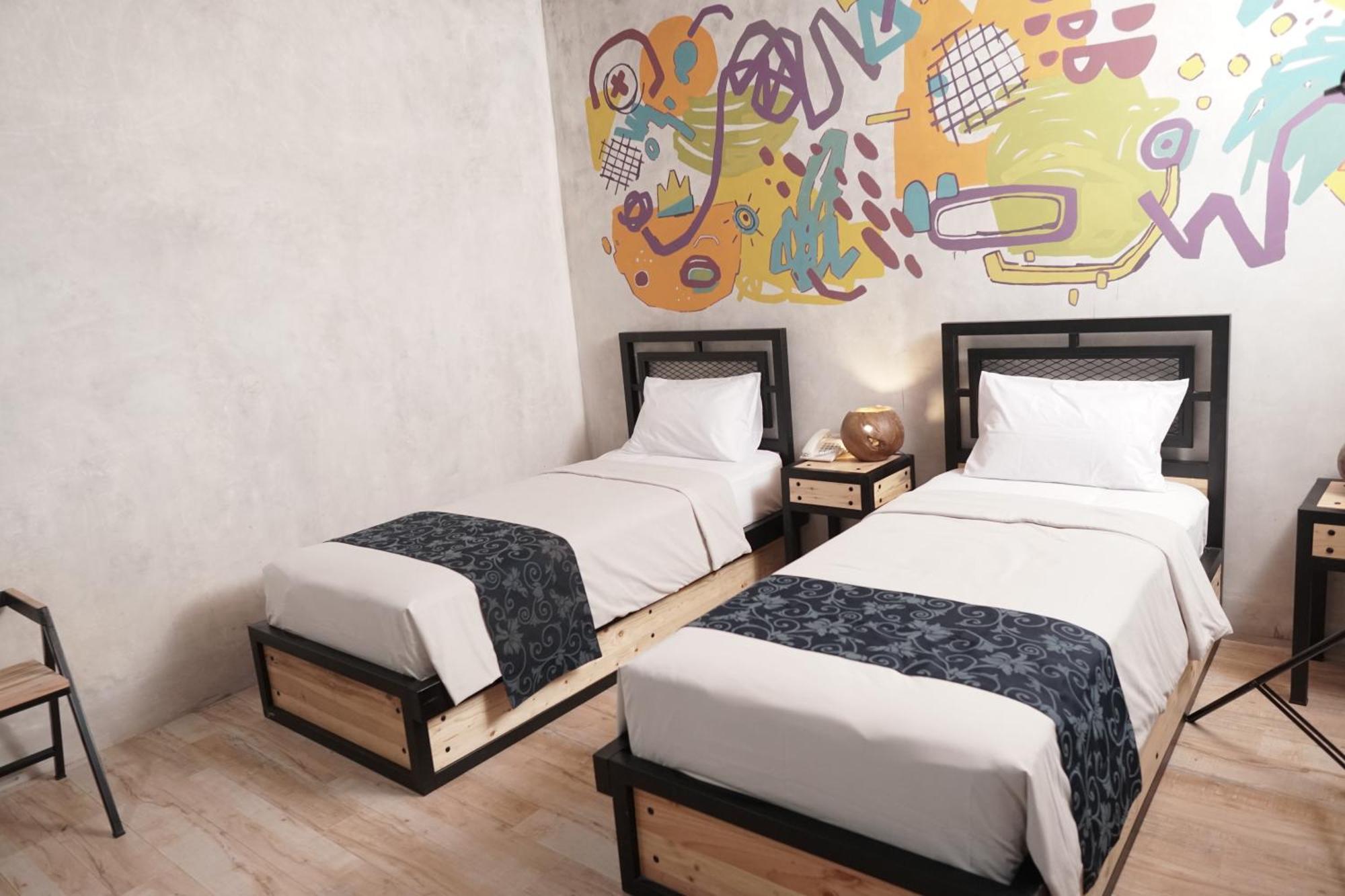 Hotel New Puri Garden Bandara Семаранг Экстерьер фото